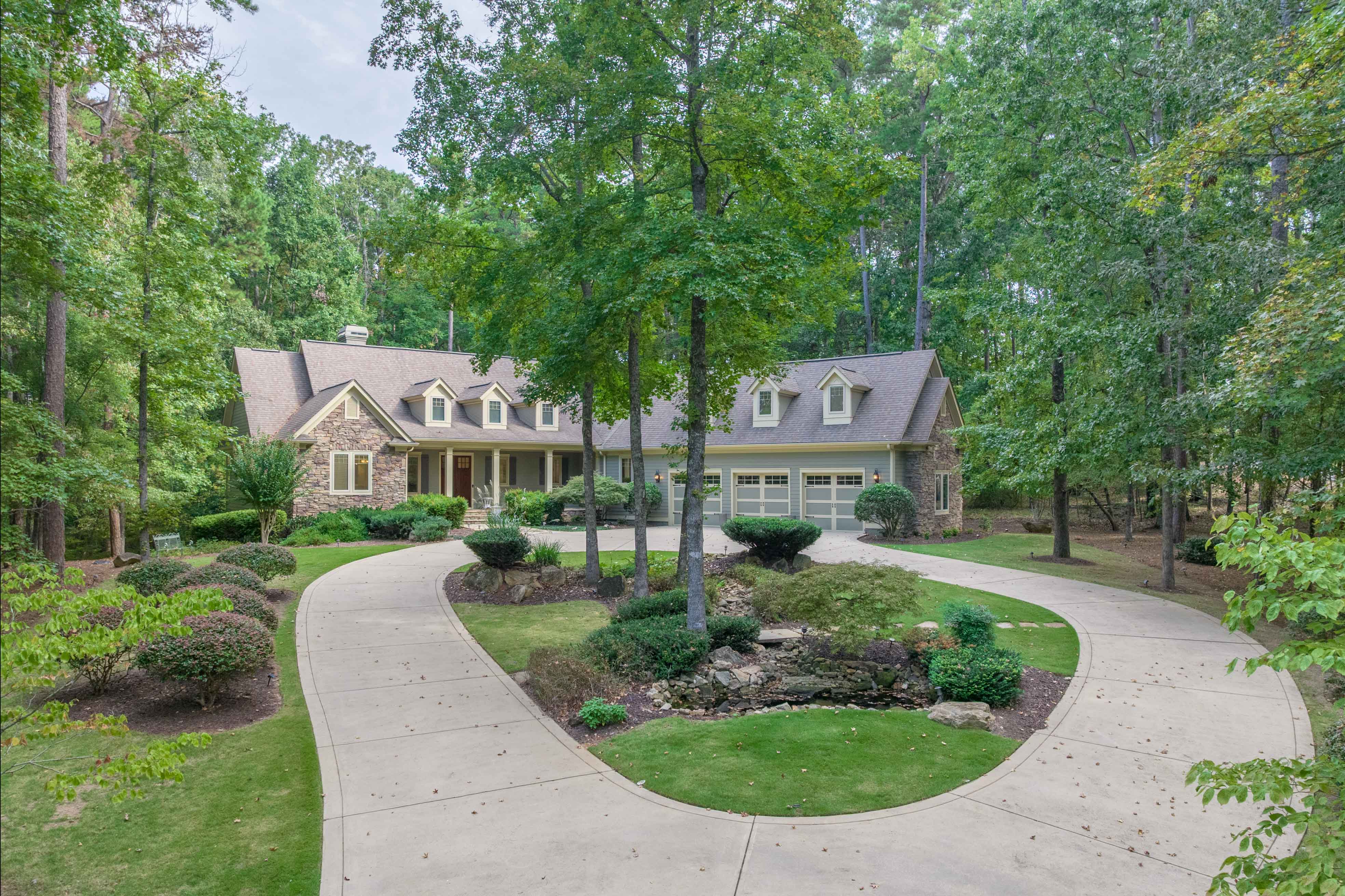 1001 Walton Way image 3